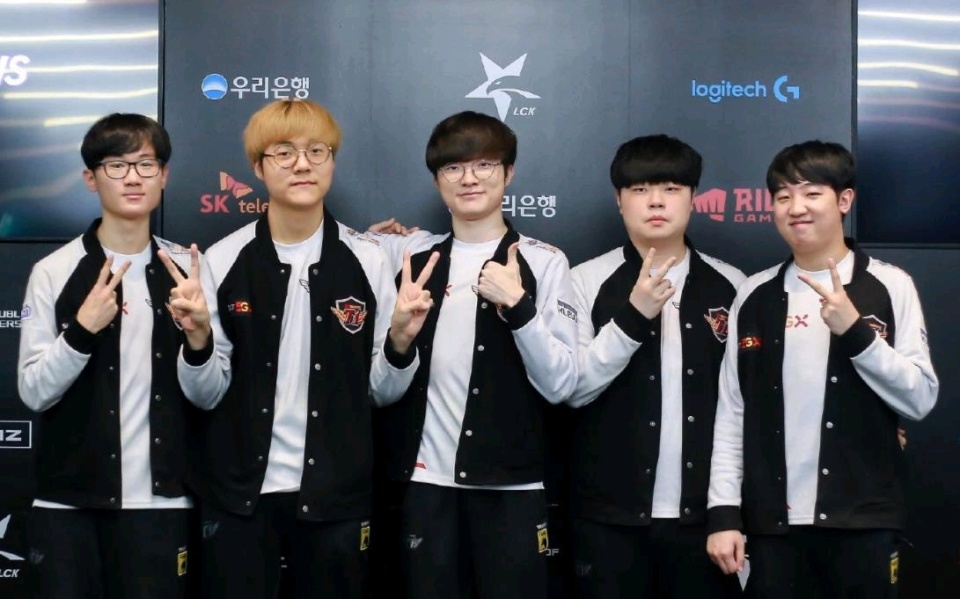 开云-SHR绝杀V5，Crisp完成史诗逆转宿敌对决淘汰赛，成为赛场最大亮点