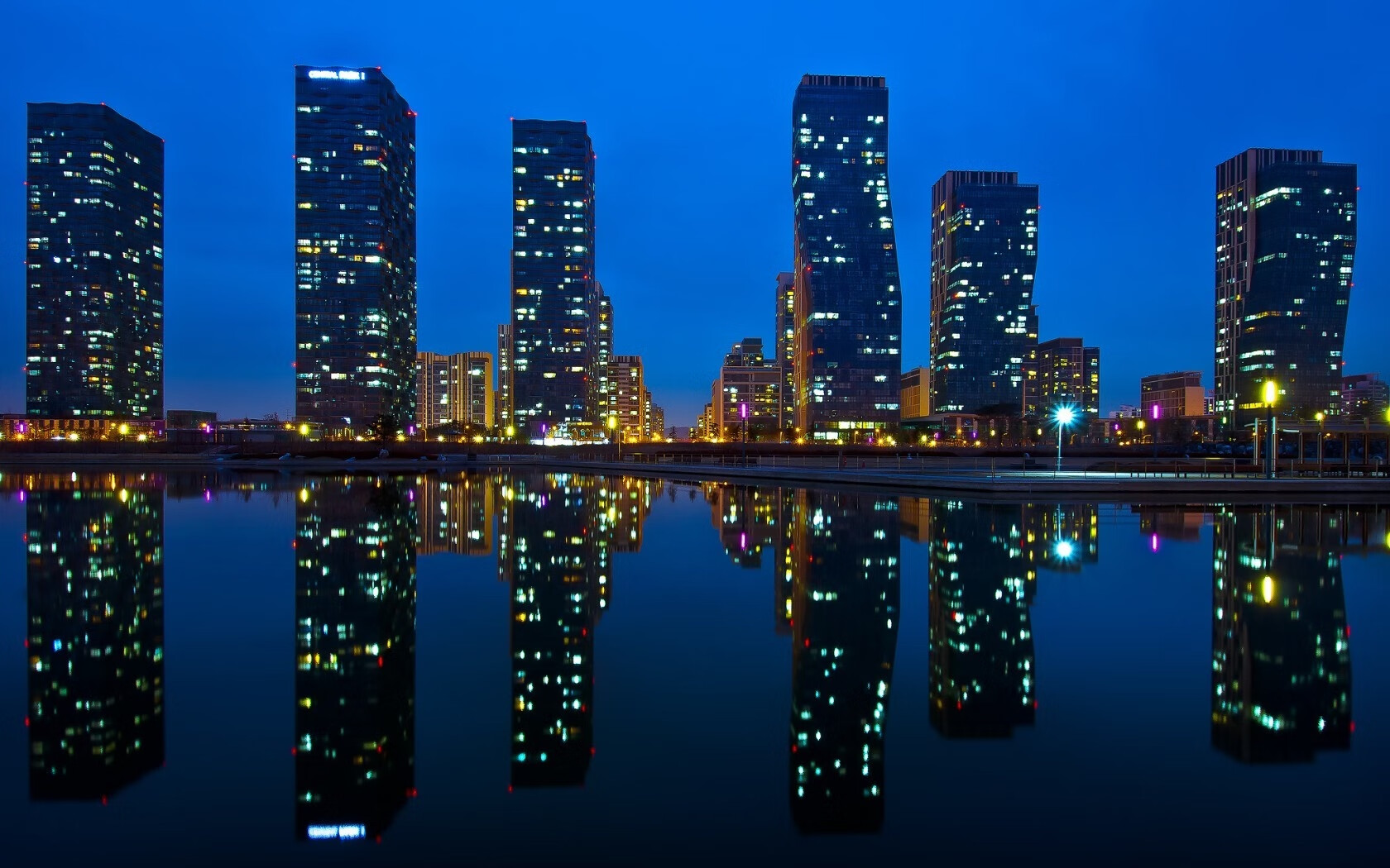 格列兹曼演绎中场教科书，巴西晋级背后，一位隐形巨人的压制级哲学